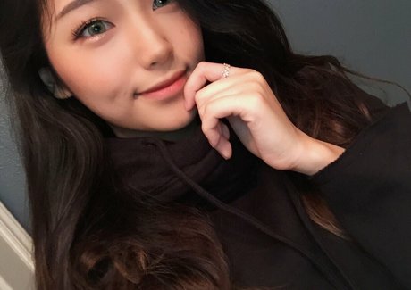Kang Hee Yoon