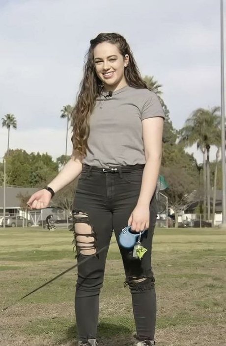 Mary Mouser