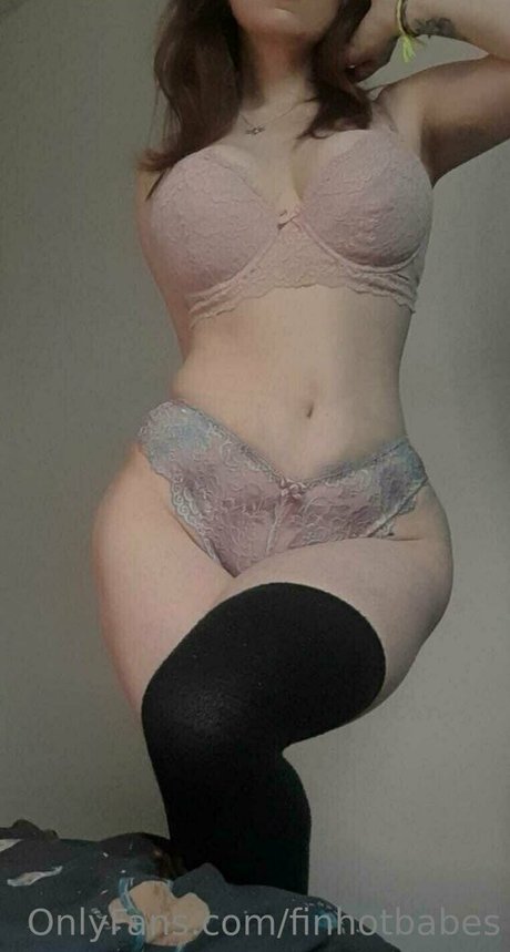 Finhotbabes