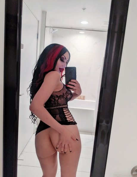 Dani Divine