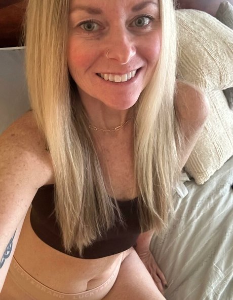 Nacktes geleaktes OnlyFans-Foto von Mackenzie J