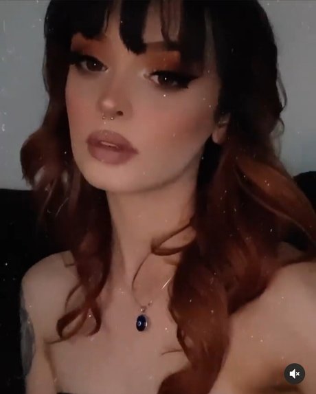 Nacktes geleaktes OnlyFans-Foto von Mystichan