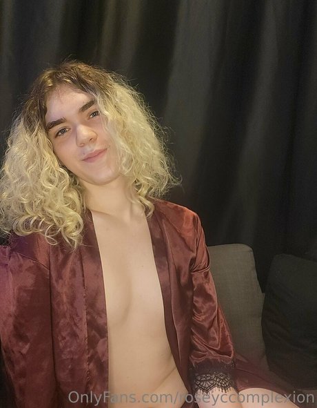 Roseyccomplexion