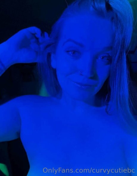 Curvycutiexo