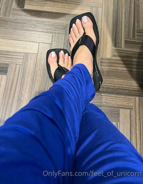 Feetofunicorn