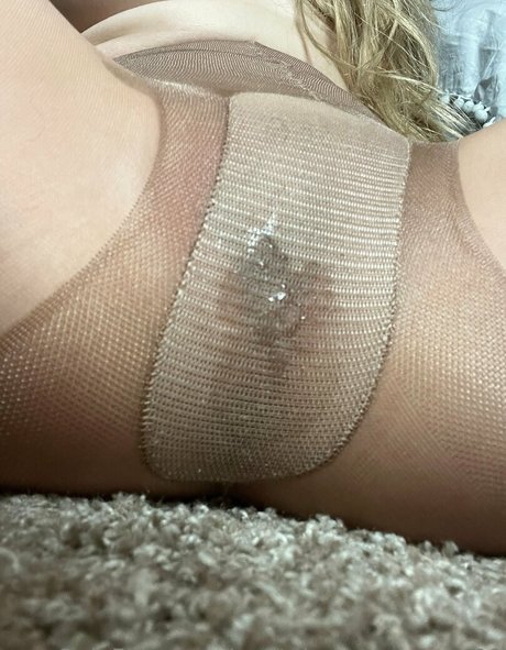 Pantyhoseprincess99
