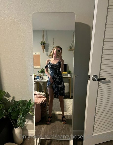 Pantyhoseprincess99