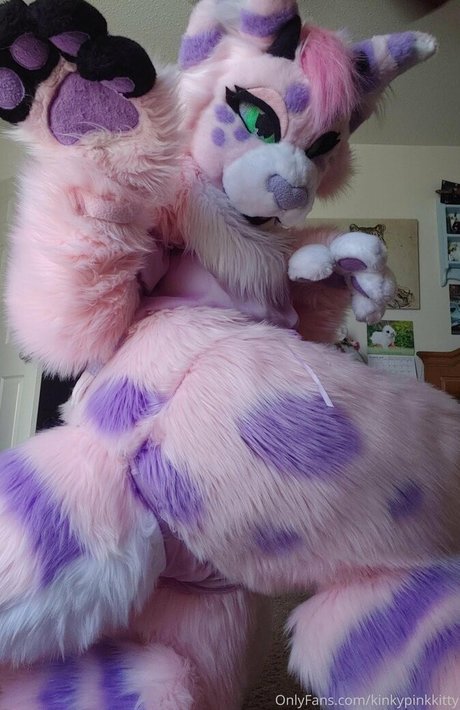 Kinkypinkkitty