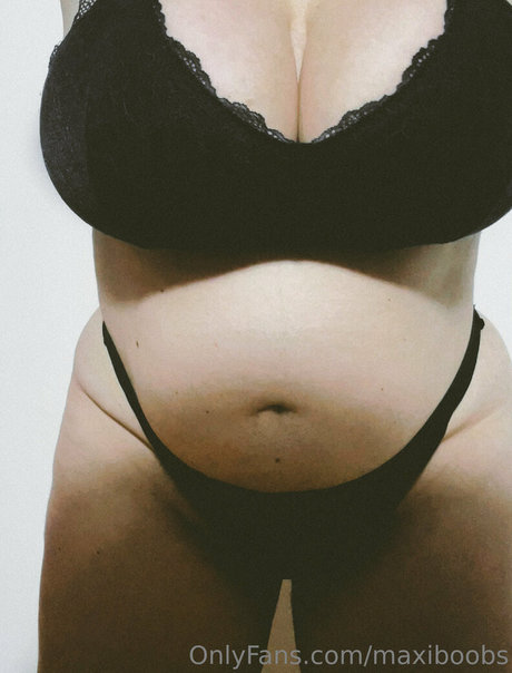 Maxiboobs