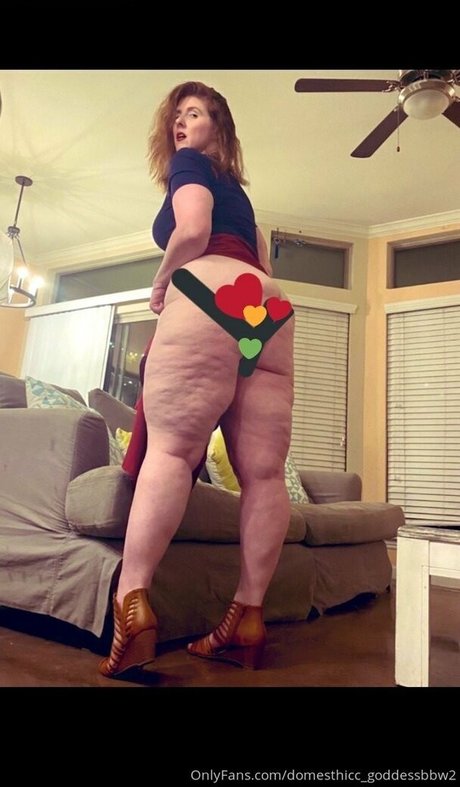 Domesthiccgoddessbbw2