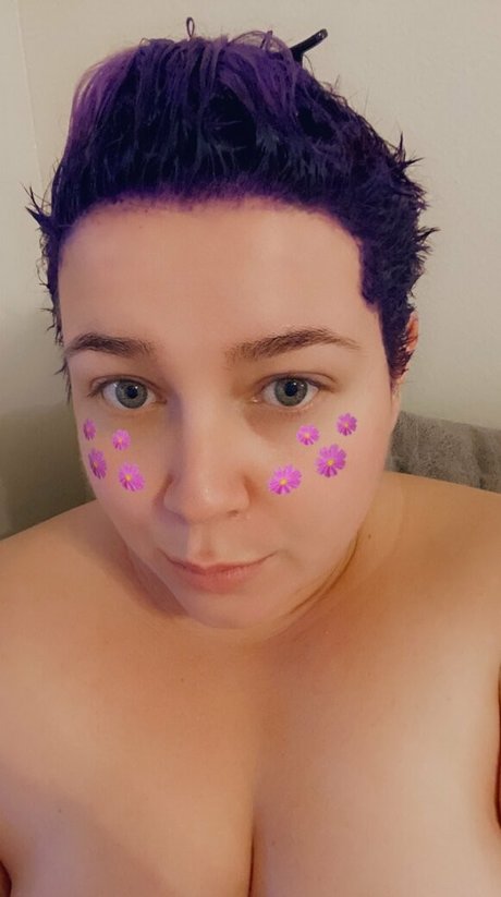 Unsupervisedhousewife