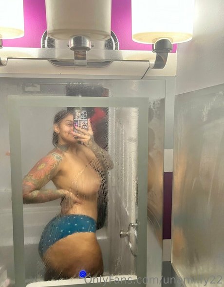 Unamilfy22
