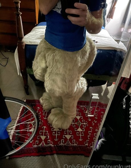 Nacktes geleaktes OnlyFans-Foto von Pupkurt