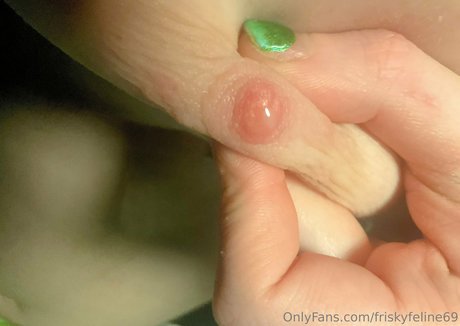 Friskyfeline69