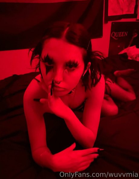 Nacktes geleaktes OnlyFans-Foto von Wuvvmia