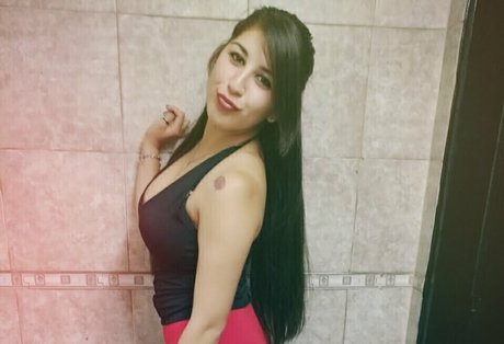 Nacktes geleaktes OnlyFans-Foto von Vickiita