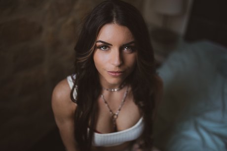 Nacktes geleaktes OnlyFans-Foto von Angelique Njoff