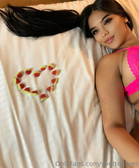 Yvetteflores