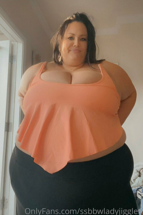 Ssbbwladyjiggles