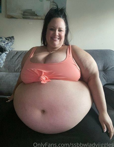 Ssbbwladyjiggles