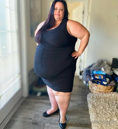 Ssbbwladyjiggles