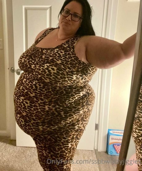 Ssbbwladyjiggles