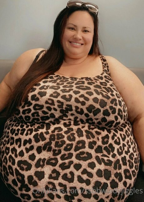 Ssbbwladyjiggles