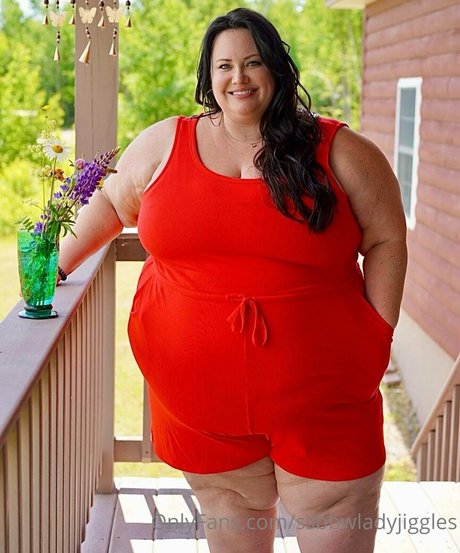 Ssbbwladyjiggles