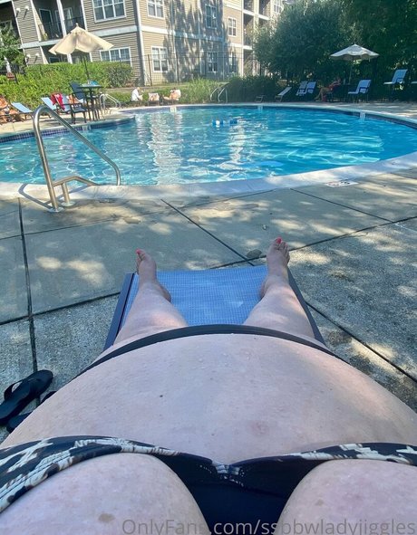 Ssbbwladyjiggles