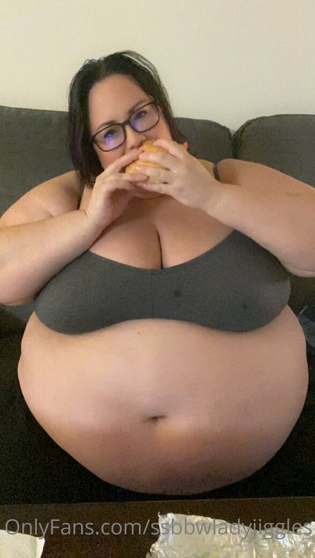 Ssbbwladyjiggles
