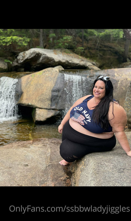 Ssbbwladyjiggles