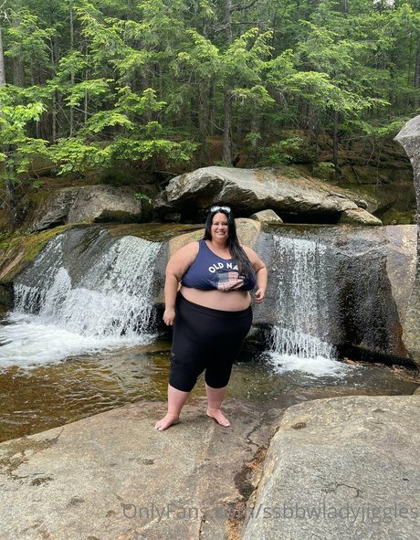 Ssbbwladyjiggles