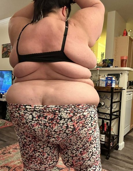Ssbbwladyjiggles