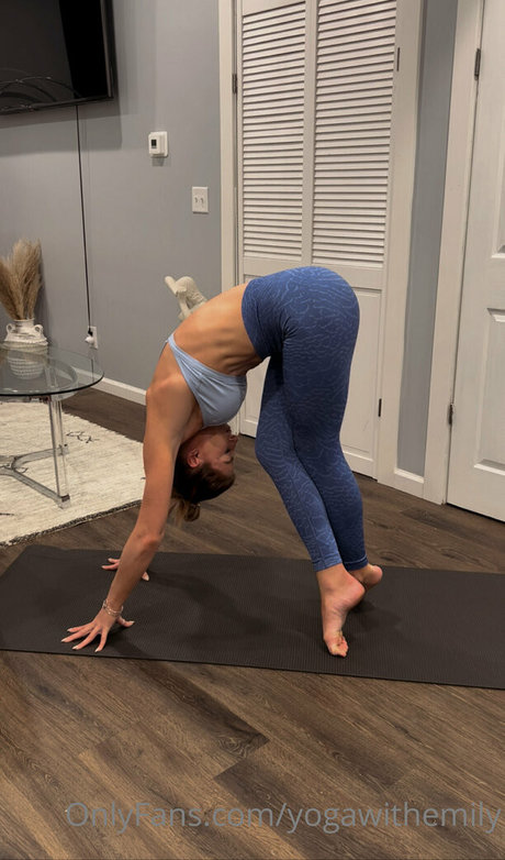 Yogawithemily
