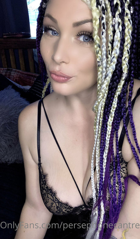 Nacktes geleaktes OnlyFans-Foto von Persephonecantrelle